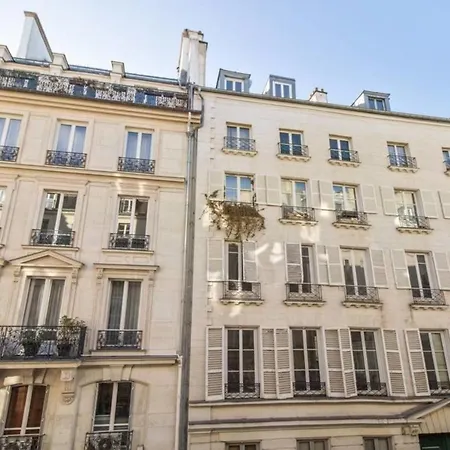 Spacious In Republic For 6 Appartement